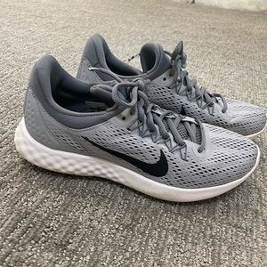 Nike sneakers - like brand new